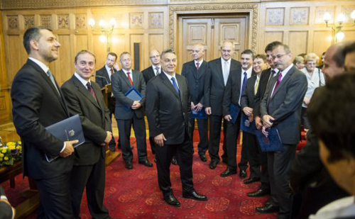 Orbán Viktor adta át a kormánymegbízottak kinevezését